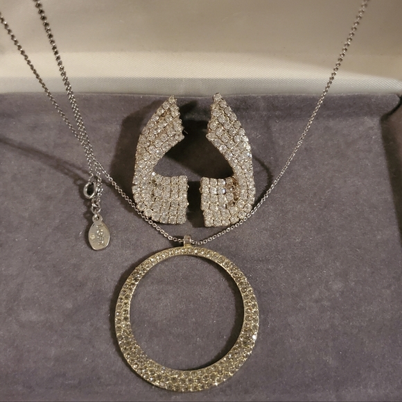 Vintage Jewelry Set : Vintage Necklace Signed Loft, Earrings Rhinestones, Icy - Picture 4 of 5